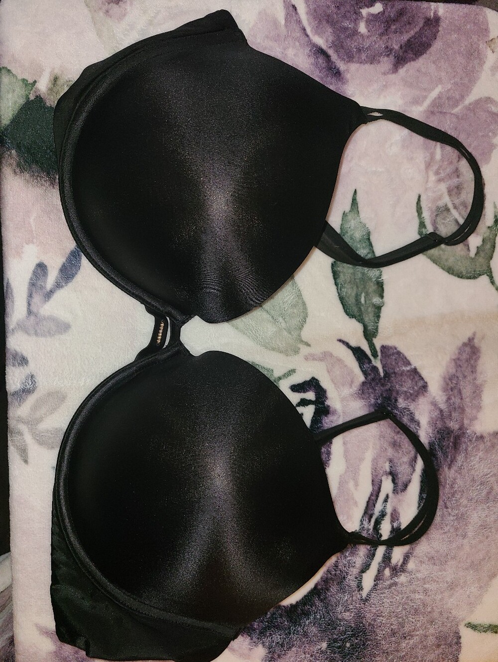 Victoria Secret Very Sexy Push Up Bra 40DD Black